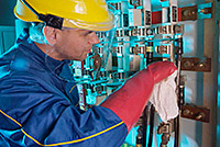 Arbeiten unter Spannung