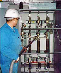 Arbeiten unter Spannung